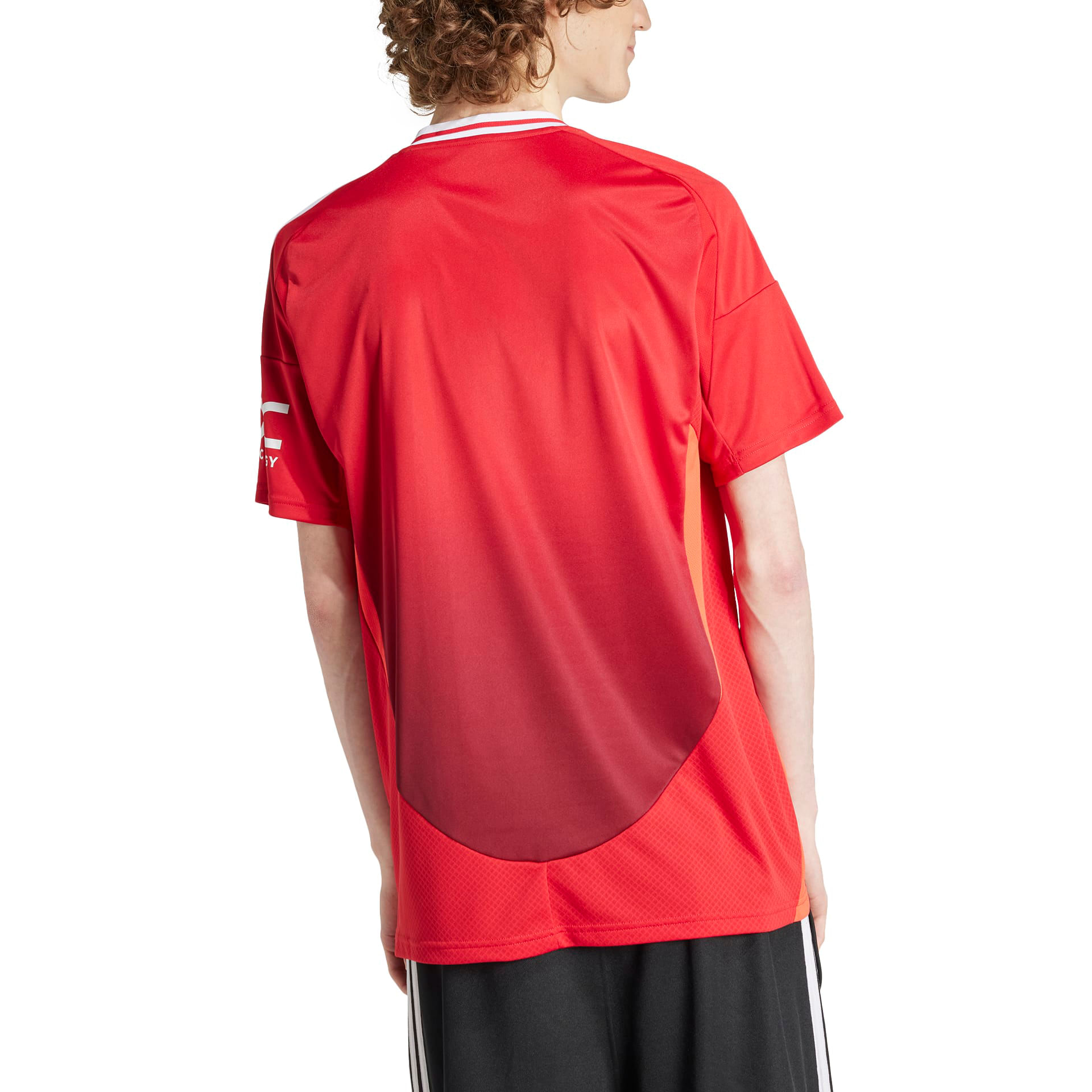 IU1397_6_APPAREL_On Model_Back View_white